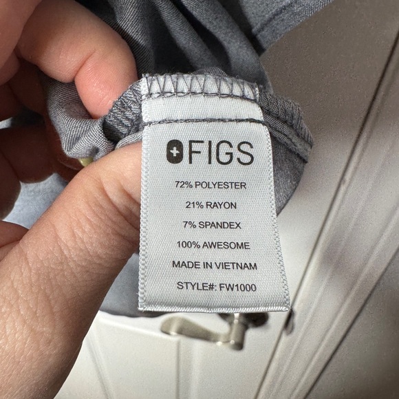 FIGS Womans Catarina One-Pocket Scrub Top Gray Size XL - Picture 4 of 4